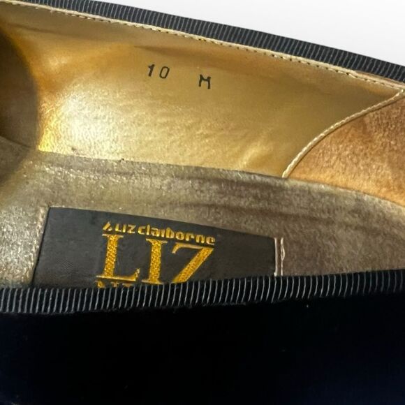 Black Crown Embroidered Women's Loafers - Picture 12 of 12